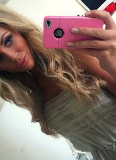 Nicolle841